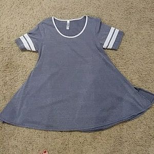 Lularoe. Classic tee...